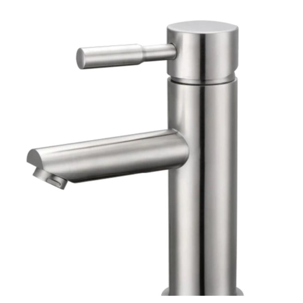 Luxurious Single Hole Single-Handle Bathroom Faucet in Brushed Nickel Finish